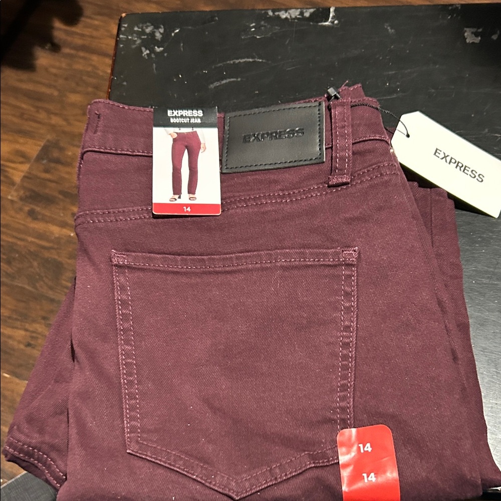 Ladies Express Burgundy Skinny Jeans size 16 straight leg New with Tag